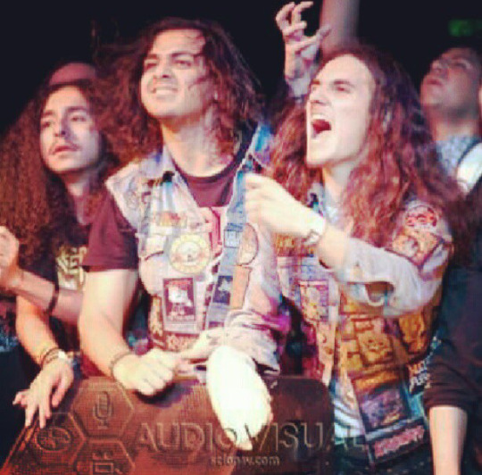 adudecalledjoe:  rjturtle9 &amp; I Raging for Skeletonwitch during the Breathing