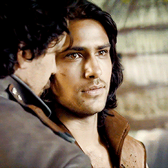 aquabutt:  genginger:  momochanners:  barbeauxbot:  rurone:  #holy fucking shitWHO IS THIS YOUNG MAN I MUST KNOW  That is Luke Pasqualino  Started watching The Musketeers yesterday, and I have come to the conclusion that Luke is the cutest and hottest