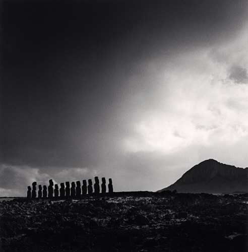 arqsa:  Moai, Study 20, Ahu Tongariki, Easter IslandPhoto: Michael Kenna 