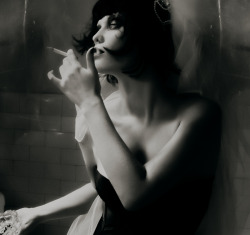 damaged-and-dangerous:  Noir Desir by Mariah Jelena Kordzadze / TrixyPixie on tumblr 