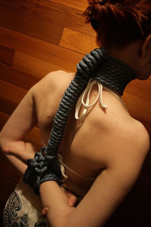 savagemaestro: This is beautiful.And so hard to do, taking the time to secure each loop, each knot, 