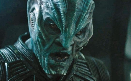 just-a-funny-little-brain: So, I know Suicide Squad won best makeup, but can we just take a moment to appreciate the makeup in Star Trek Beyond anyway? I mean, just look at these: First off, Kalara. The color gradient and the ridges are just gorgeous.