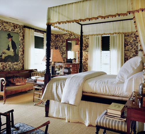 Great choice of honeymoon hotel, hubby! When you&rsquo;re done unpacking, handcuff