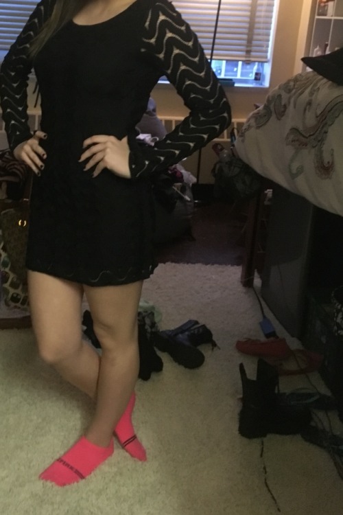 dirtygirlhannah:  Like my new dress?