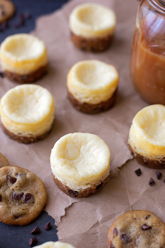 foodffs:  MINI CHOCOLATE CHIP COOKIE BOTTOM CHEESECAKES WITH VANILLA BEAN SALTED