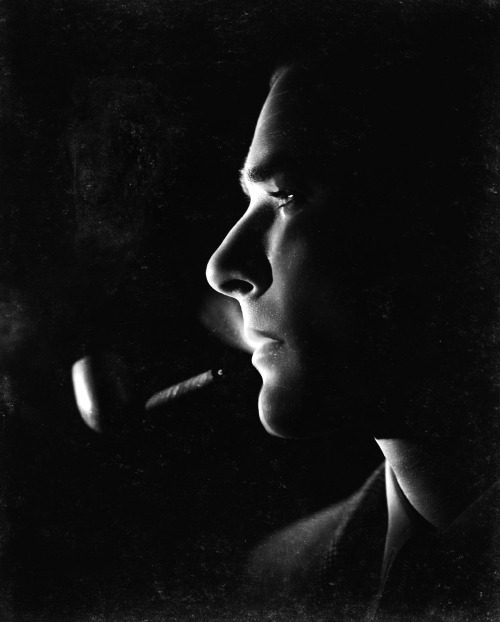 Porn Pics reminiscent-smile:  Errol Flynn (1909-1959):