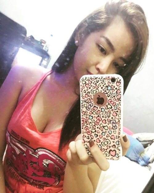 dickysgboy: sgmaid: Elyn My type of girl. The pretty and innocent look but inside wild type
