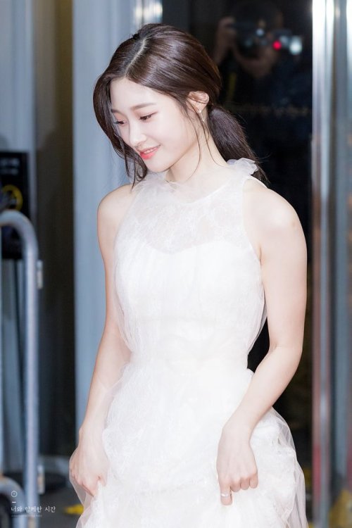 ChaeYeon (DIA) - SBS Drama Awards Red Carpet Pics