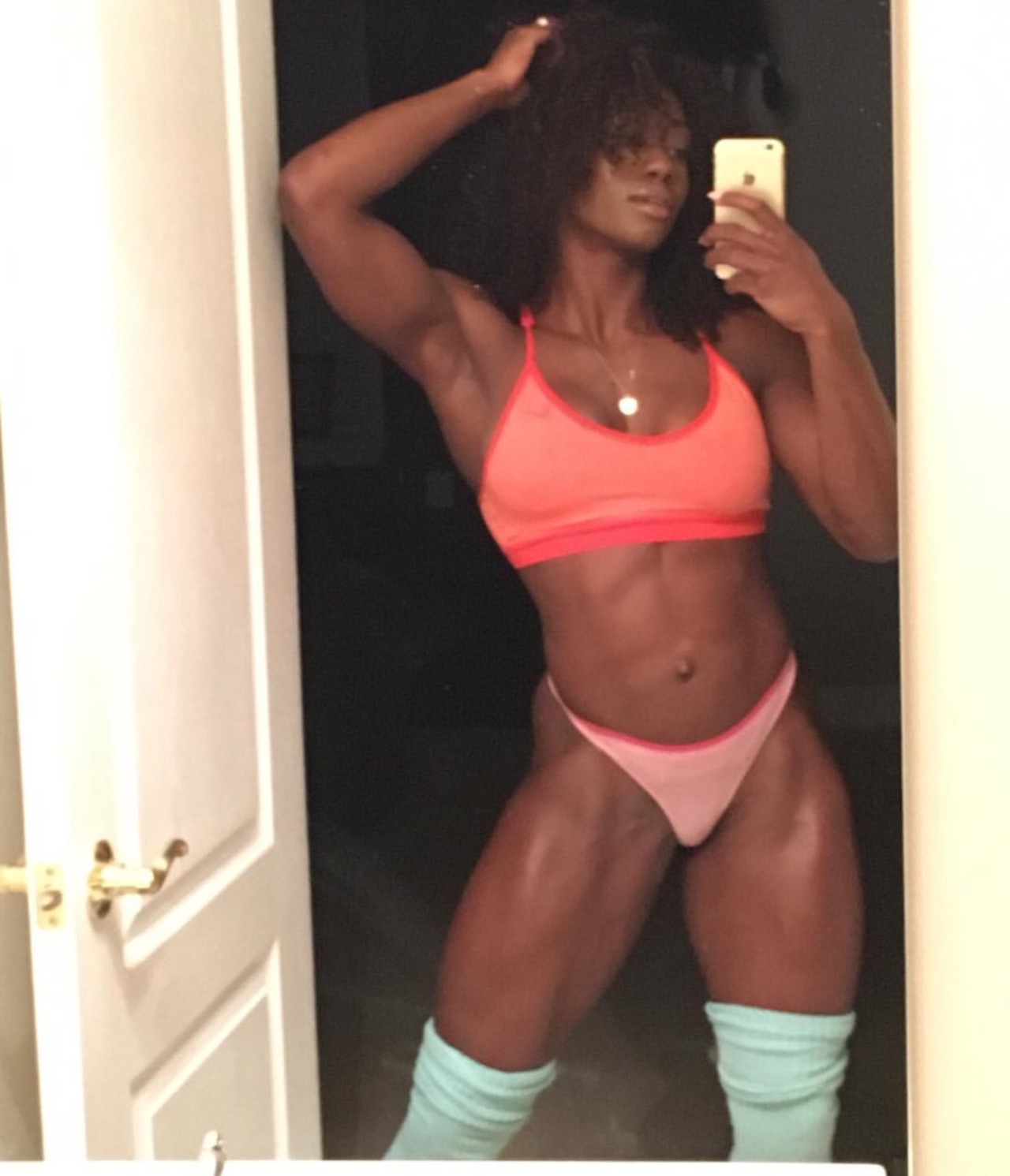 womenfitnessmodels:  Nay Jones 
