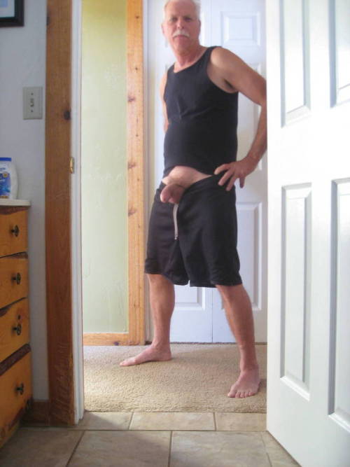 loveregularguys: Hung Silver Daddy Thanks for the submission