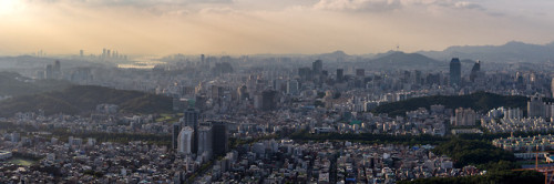 Panorama of Seoul, seen from Guryongsan Mountain.