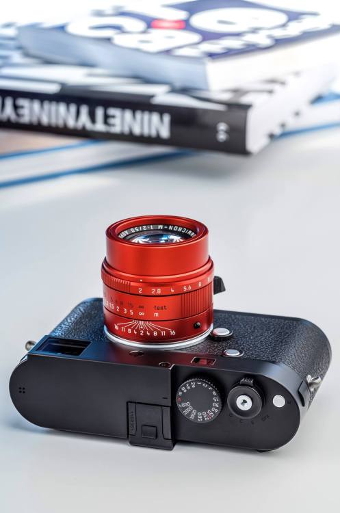 amator-blogosphere:Leica APO Summicron-M 50mm f/2 ASPH special limited edition lens in red anodized 