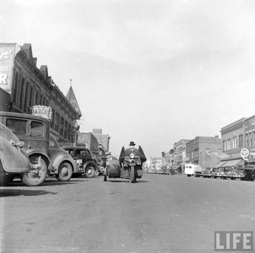 Emporia, Kansas(Bernard Hoffman. 1938)