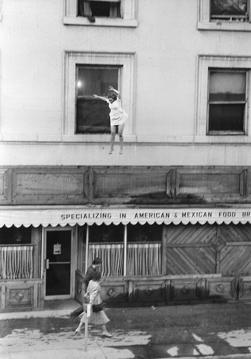 lady-sith:  samwhys:  galasai:  A series of photos of a woman committing suicide by jumping out her window. The photographer and date is unknown. via The Cabinet Of Photographic Curiousities   I think if a photographer would rather get an “interesting
