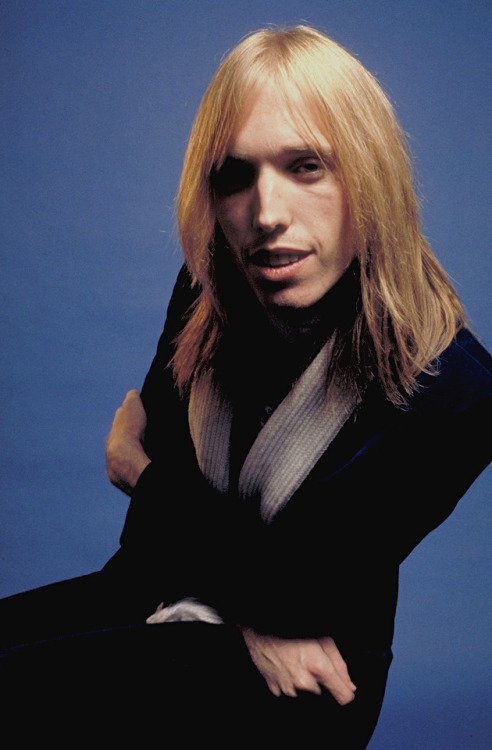 theheartbreakersfever: Tom Petty photographed by Richard E. Aaron in New York, 1976.