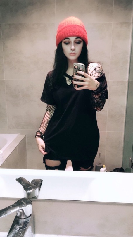 littleplaydoll: I went to a dress up party and wore what I’d wear every day :))) 