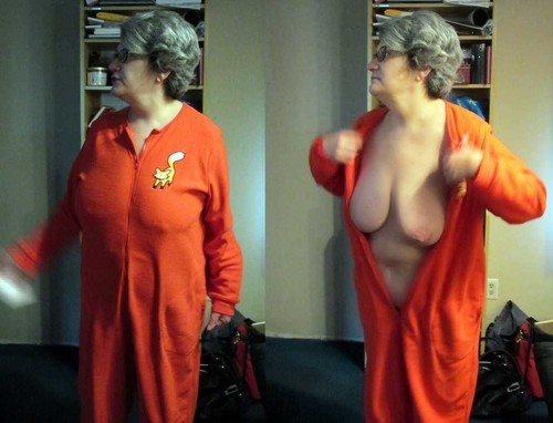 who-like-naked-granny:  Check out more of these sexy grannies on http://who-like-naked-granny.tumblr.com/