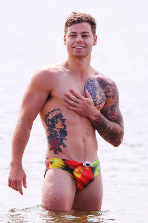 hotfamousmen:    Jamie Elliott  