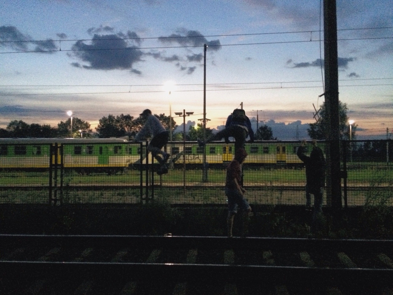 bugipadolinko:  Fencejumpers