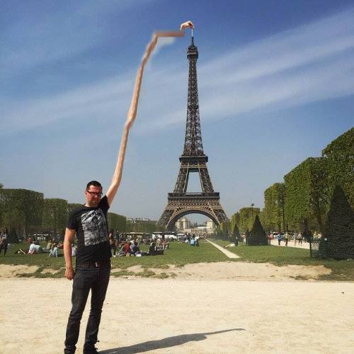 officialfrenchtoast:  “Can someone photoshop the Eiffel Tower under my finger?” x