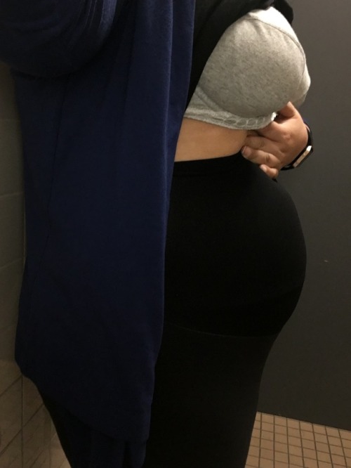 preggoalways:So the bf already shared that I’m pregnant again, so I figured I would too…. I’m preggo.