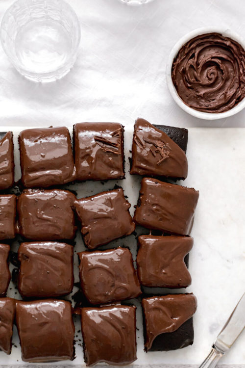 sweetoothgirl:  dark chocolate malt snack cake   