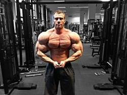 big-strong-tough:  Peter Molnar 