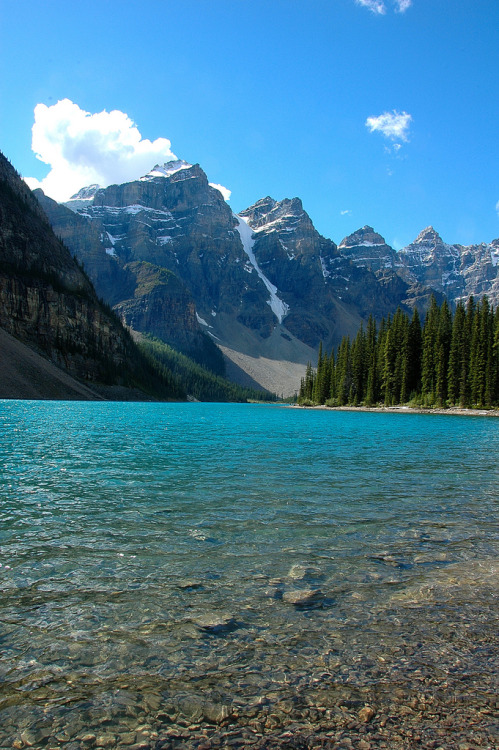 XXX brutalgeneration:  Lake Moraine - Canadian photo