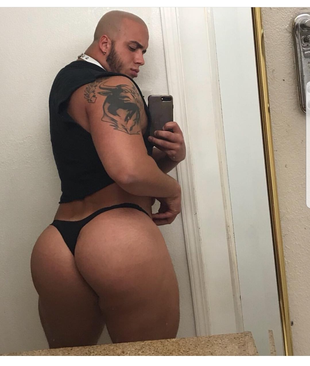 bigbitchass:  tomasito66:  hijoprieto8:thesavagepapi:  #Repost  Coño I just had