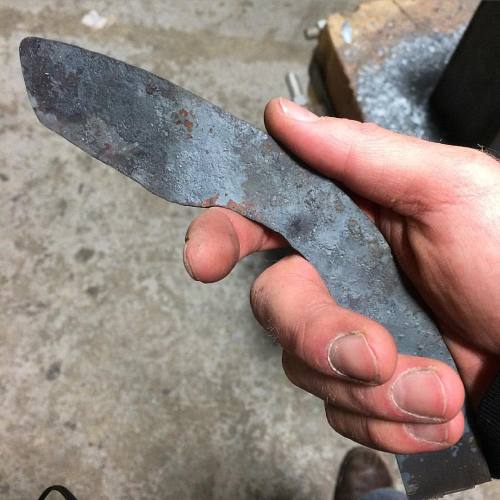 holdin off on the heat treating cause i had this idea for this mini tanto thing, see where this goes