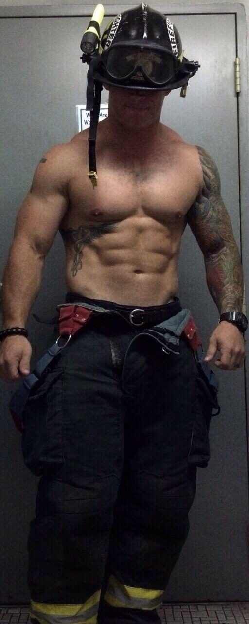Hot Guys In Uniform
