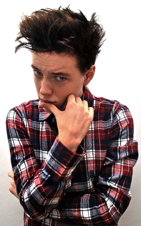 linderarmy:  Erika Linder seduces everybody with her beautiful face. 