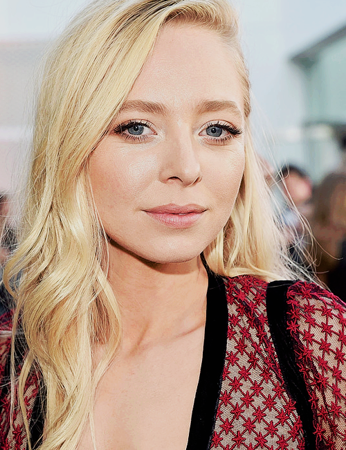 eternvlecho:Portia Doubleday attends the Television Academy’s 70th Anniversary Gala on June 2, 2016 