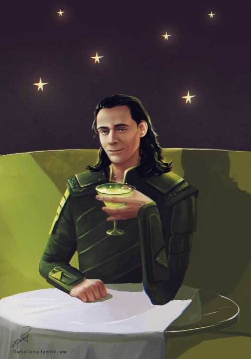 darkellaine:Celebrating the end of the academic year with Loki. Cheers to everyone.Ps, approximately