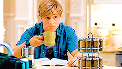 sansastoneheart:

get to know me meme - [4/10] favorite male characters → Ryan AtwoodI can’t change where I’m from, but I can change where I’m going.  #ryan atwood#the oc#q