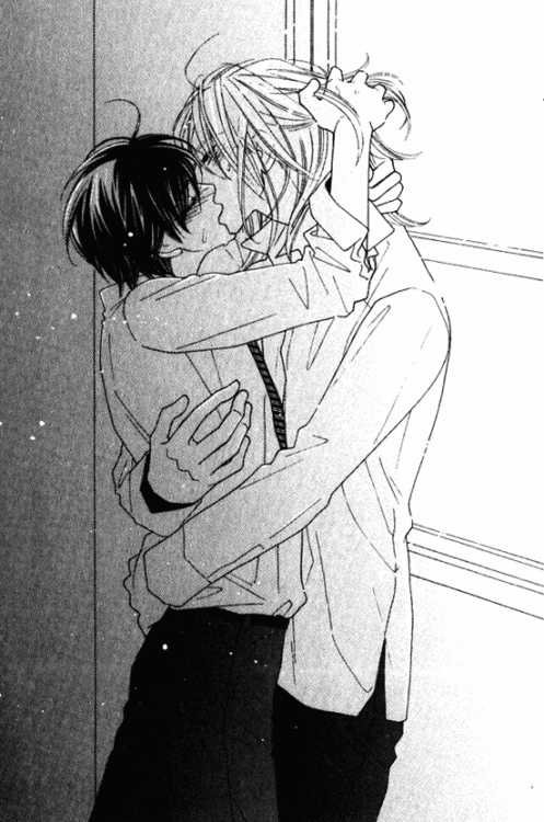 himitsuhitori:  A Few of My Favorite Things: Kisses Keep reading