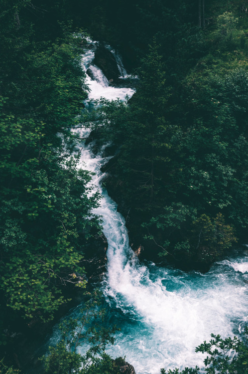 pixelcoder: Bergün/Albula - Switzerland - June 2k17 IG: instagram.com/lutz.heidbrink/