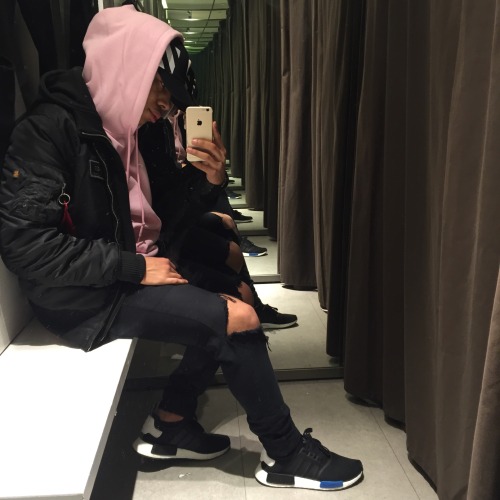 yeezauss:  YEEZAUSS.