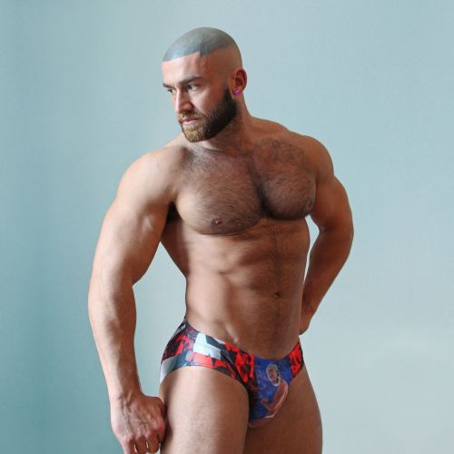 thickasawrist:  Francois Sagat 