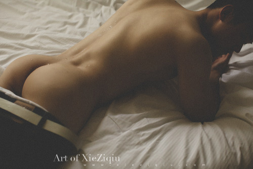 xieziqiu:  来自 http://www.xieziqiu.com 宅男性感时刻3