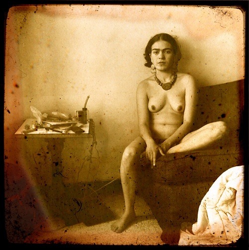  Frida Kahlo 