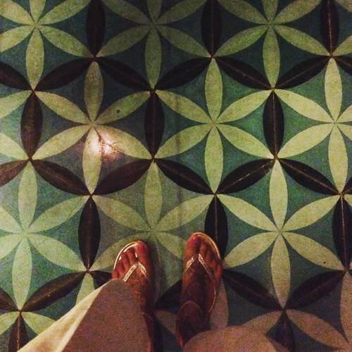 Tile love#sairahunjan #gypsydevi #thegirlwiththegoldenneedle #playadelcarmen #mexico #sacredgeomet