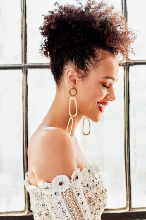 blondiepoison:Nathalie Emmanuel for Byrdie (August 2017)