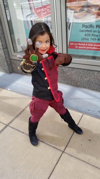 incidentalpiratess:(via Little Asami goes to ECCC! - Album on Imgur)adorable X3