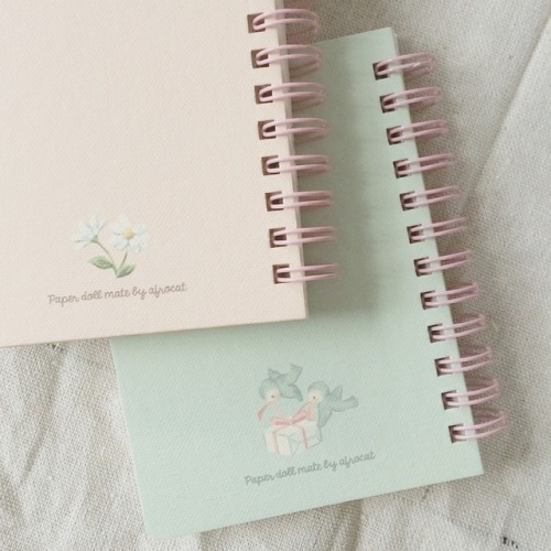 malnedott:cute stationery and makeup