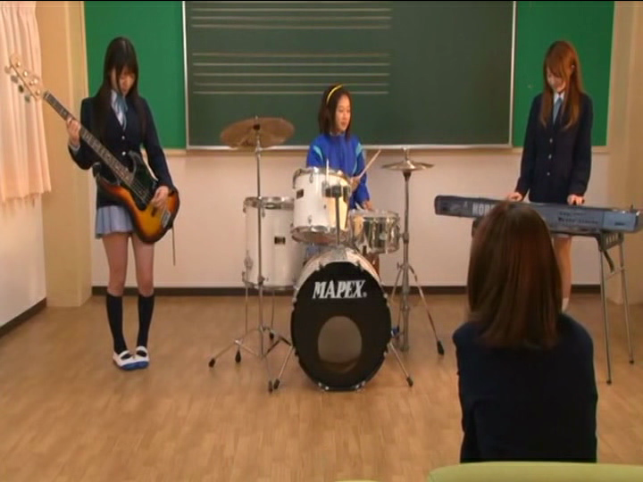 K-On! Live Action Parody (Keionbu) VIDEO - https://www.facebook.com/photo.php?v=675927209133429