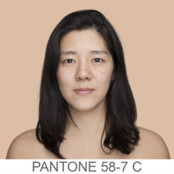 melodyhansen:  (via Photographer Angelica Dass Matches Skin Tones With Pantone Colors | iGNANT.de)    I’m a mix between 51-5C and 51-6C