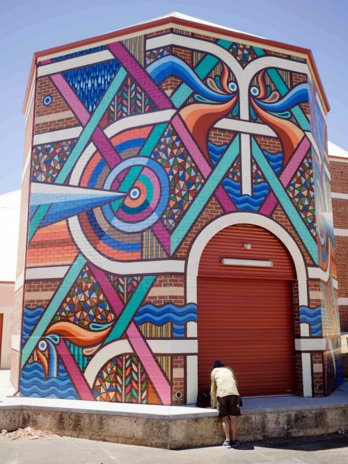 cubebreaker:  Street artist Beastman creates mural for the Re.Discover Street Art Festival in Australia.