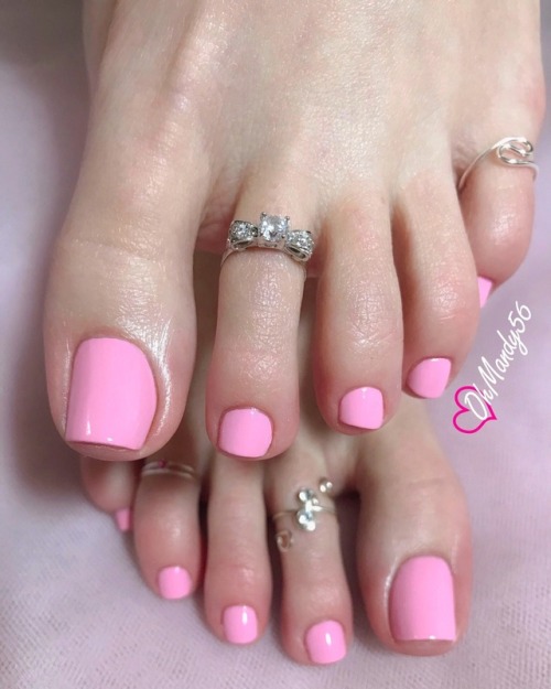 Precious pink polish!Polish: Pink Smart by Sinful Colors Professional