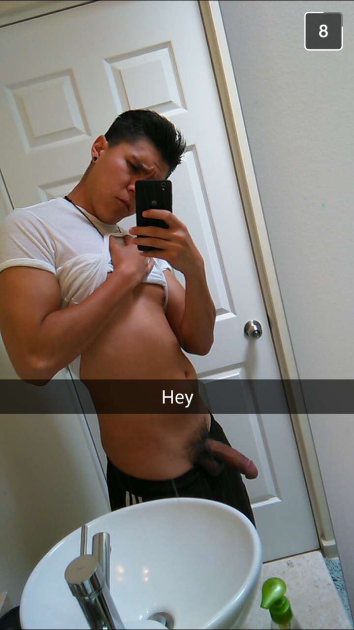 hornym8syd:  Sydney guy here, love straight, curious bi guys keen on chatting and